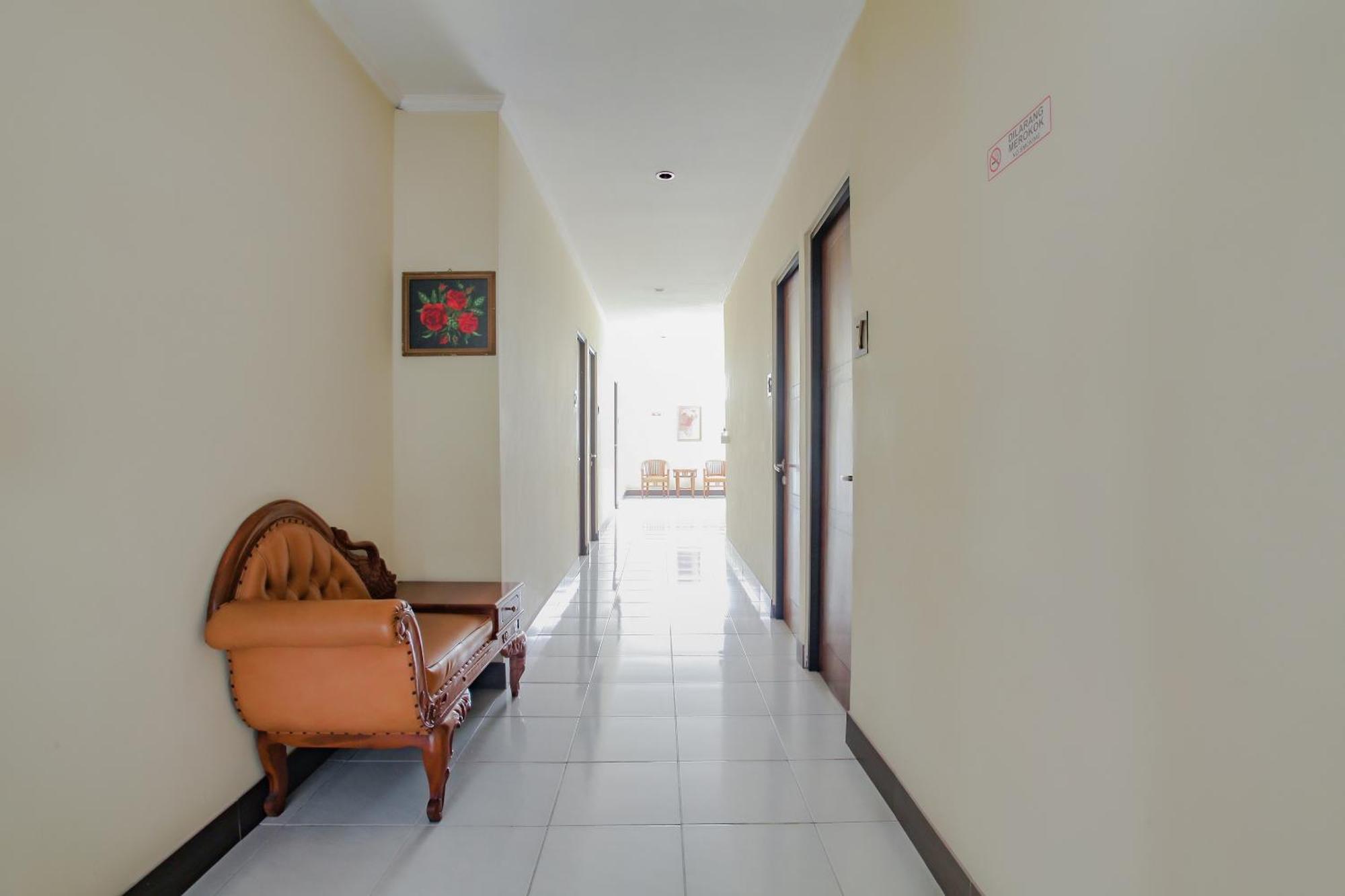 Oyo Life 90091 Wisma Pakuan Syariah ボゴール エクステリア 写真