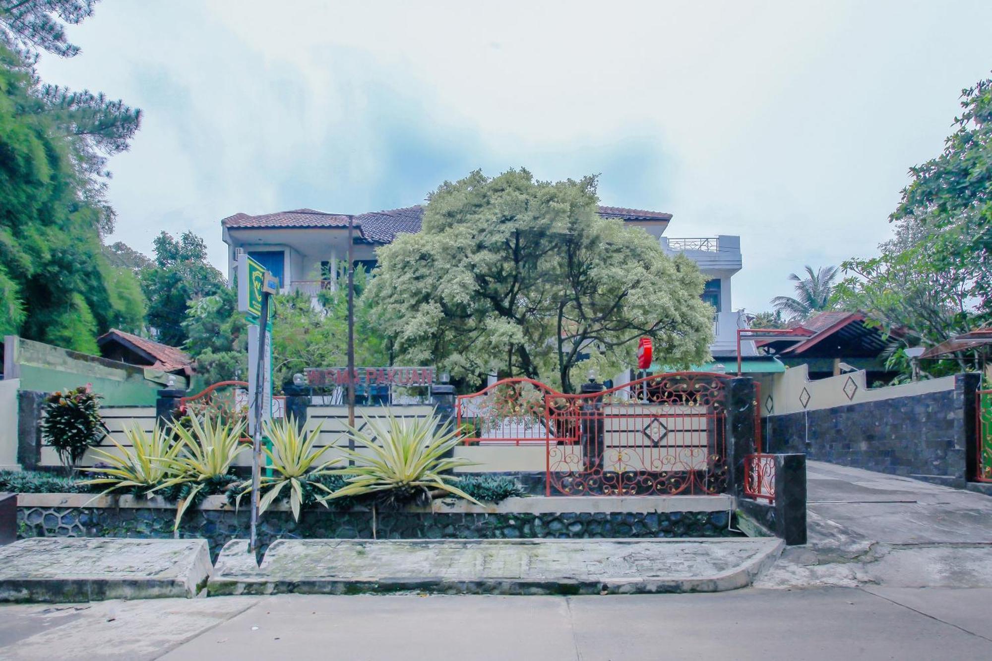 Oyo Life 90091 Wisma Pakuan Syariah ボゴール エクステリア 写真