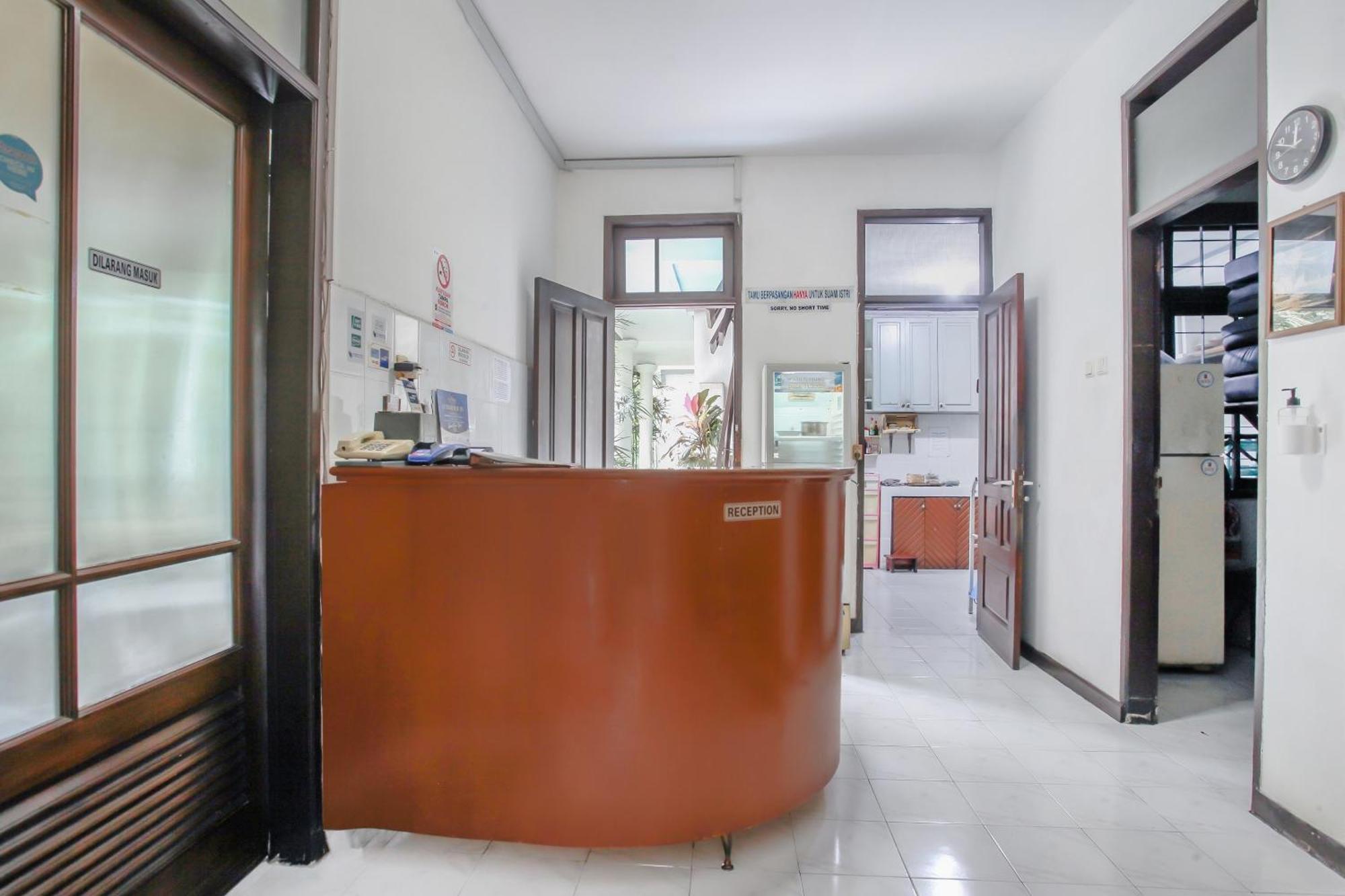 Oyo Life 90091 Wisma Pakuan Syariah ボゴール エクステリア 写真